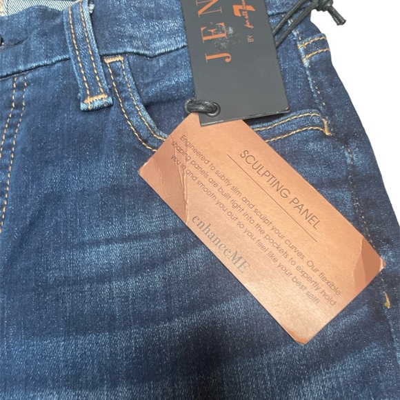 NWT Jean Shorts☀️JEN7 By 7 for all mankind Size 0 Bermuda - Picture 3 of 6